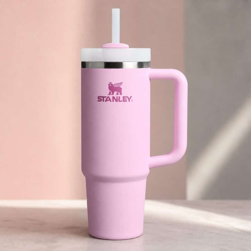 ماگ صورتی استنلی Quencher H2.0 30oz با نی و دسته