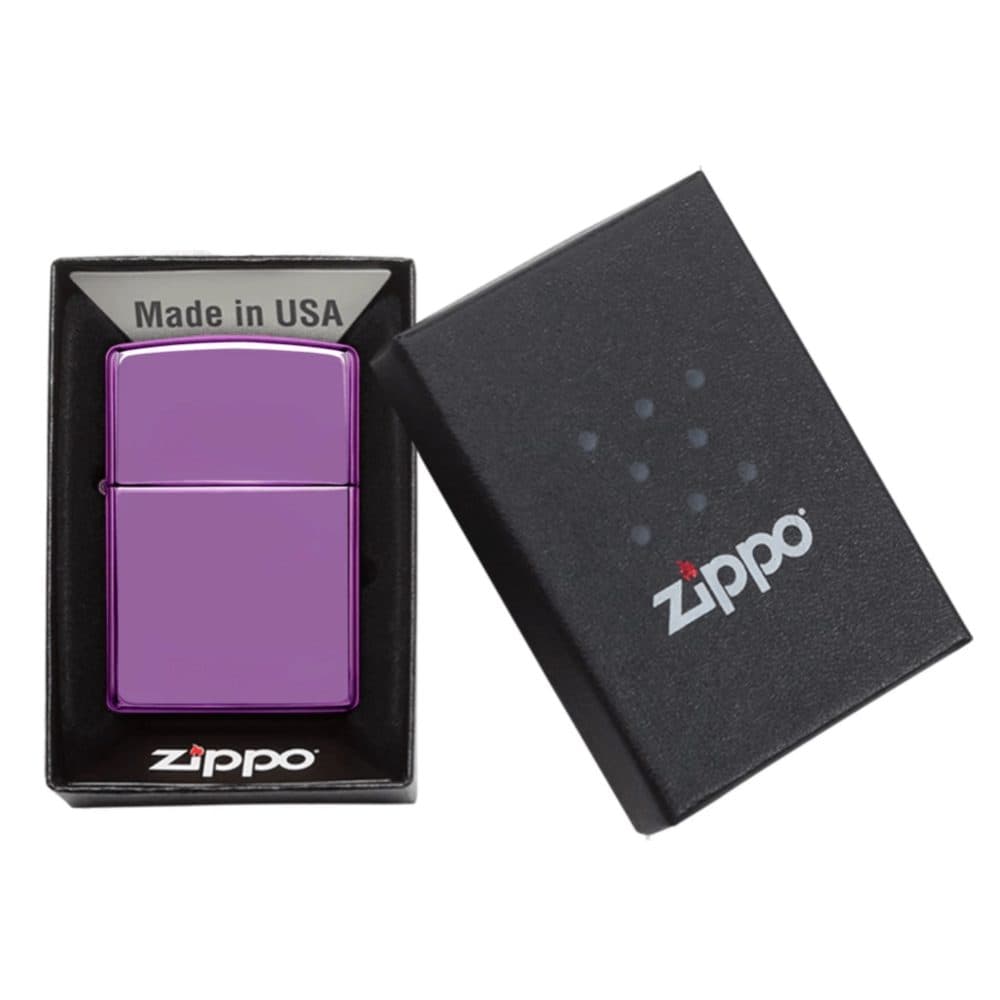 تصویر فندک Zippo Abyss با بدنه بنفش براق و طراحی کلاسیک