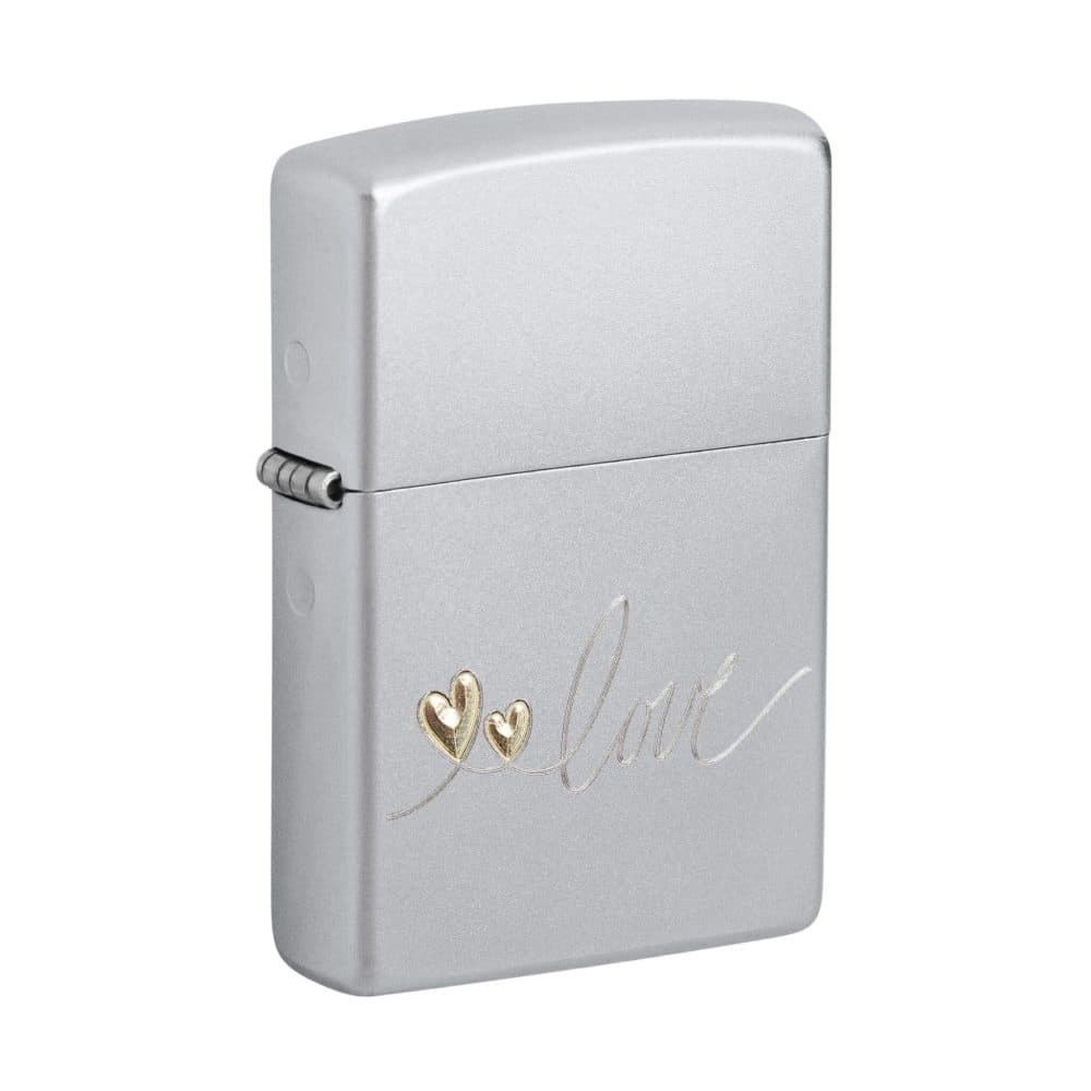 تصویر فندک Zippo با طرح Love Design و جزئیات براق